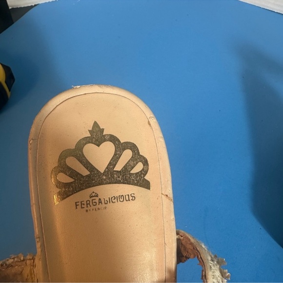 Elegant Lace Wedge Sandals - Picture 6 of 6